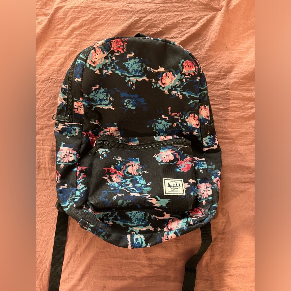 Herschel Backpack - Picture 1 of 10